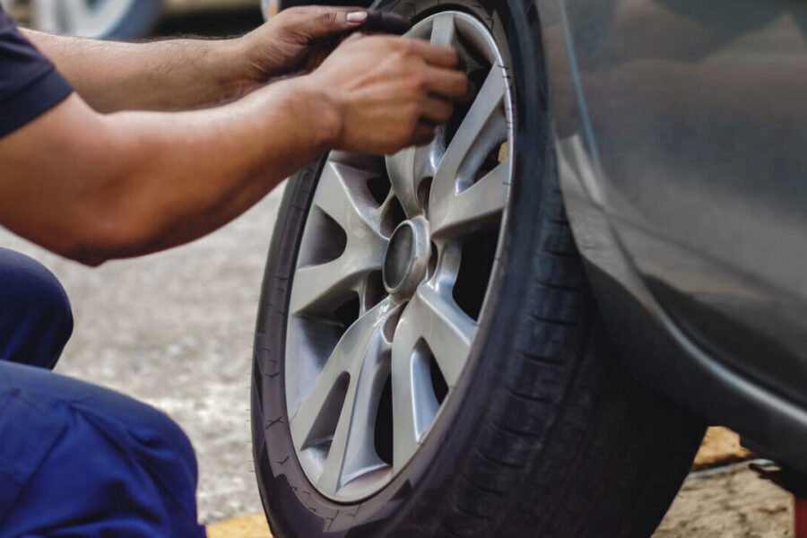 Tyre-Service-Replacement (1)
